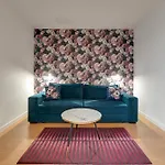 Апартаменти Elegant Victus In Close To The By Renters