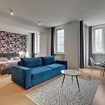 Elegant Victus In Close To The By Renters 索波特