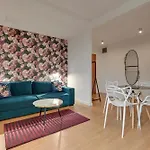 Elegant Victus In Close To The By Renters * 索波特