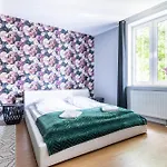 Elegant Victus In Close To The By Renters