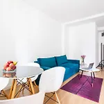 Elegant Victus In Close To The By Renters 公寓 *