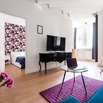 公寓 Elegant Victus In Close To The By Renters