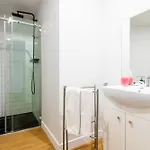 Elegant Victus In Close To The By Renters 公寓 *