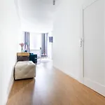 公寓 Elegant Victus In Close To The By Renters