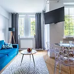 Elegant Victus In Close To The By Renters 索波特