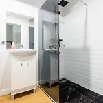 Elegant Victus In Close To The By Renters 公寓 *