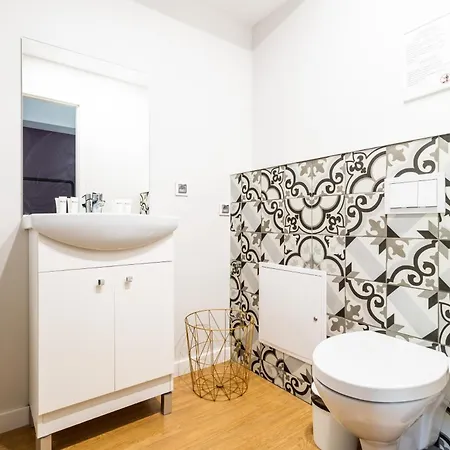 Апартаменты Elegant Victus In Close To The By Renters