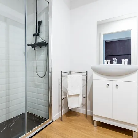 Lägenhet Elegant Victus In Close To The By Renters