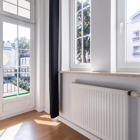 Elegant Victus In Close To The By Renters Sopot