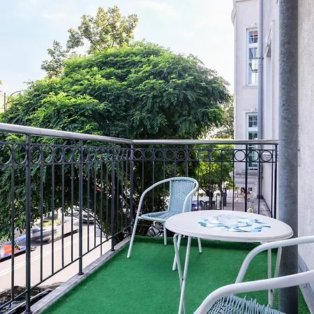 Elegant Victus In Close To The By Renters Sopot