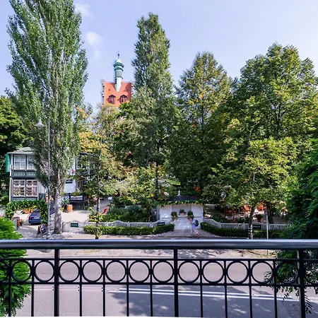 Elegant Victus In Close To The By Renters Daire *